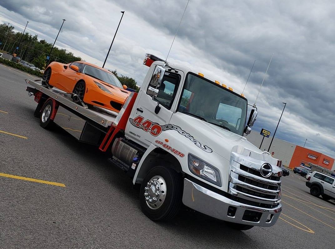 Réparation de carrosserie de camion dans un atelier professionnel à Terrebonne